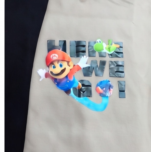Camiseta clara personalizada con estampado DTF